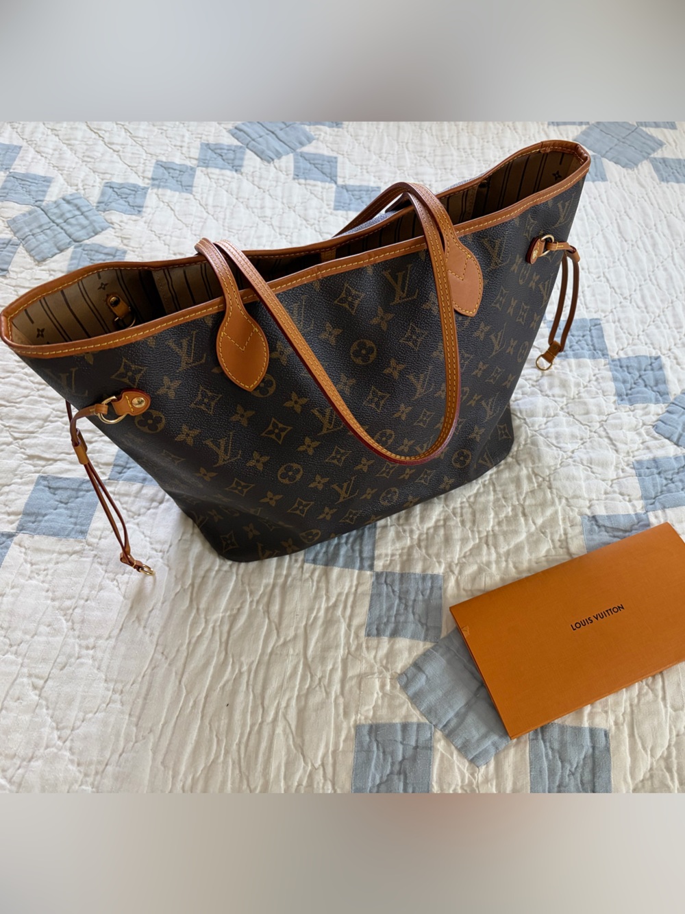 Louis Vuitton Monogram Neverfull Tote, MM